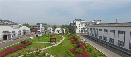 賈湖酒業廠區一角